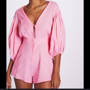Anthropologie - S/W/F Puffed Sleeve linen Romper in pink Sz‎ M